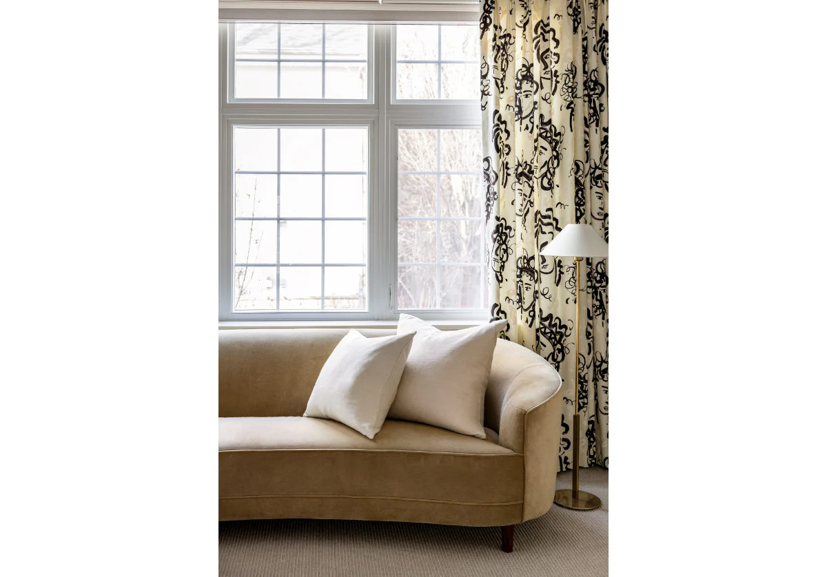 COLETTE CURVED SOFA | Camel Velvet - Image 13