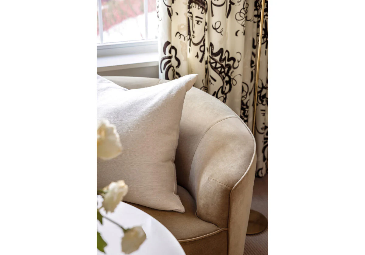 COLETTE CURVED SOFA | Camel Velvet - Image 9