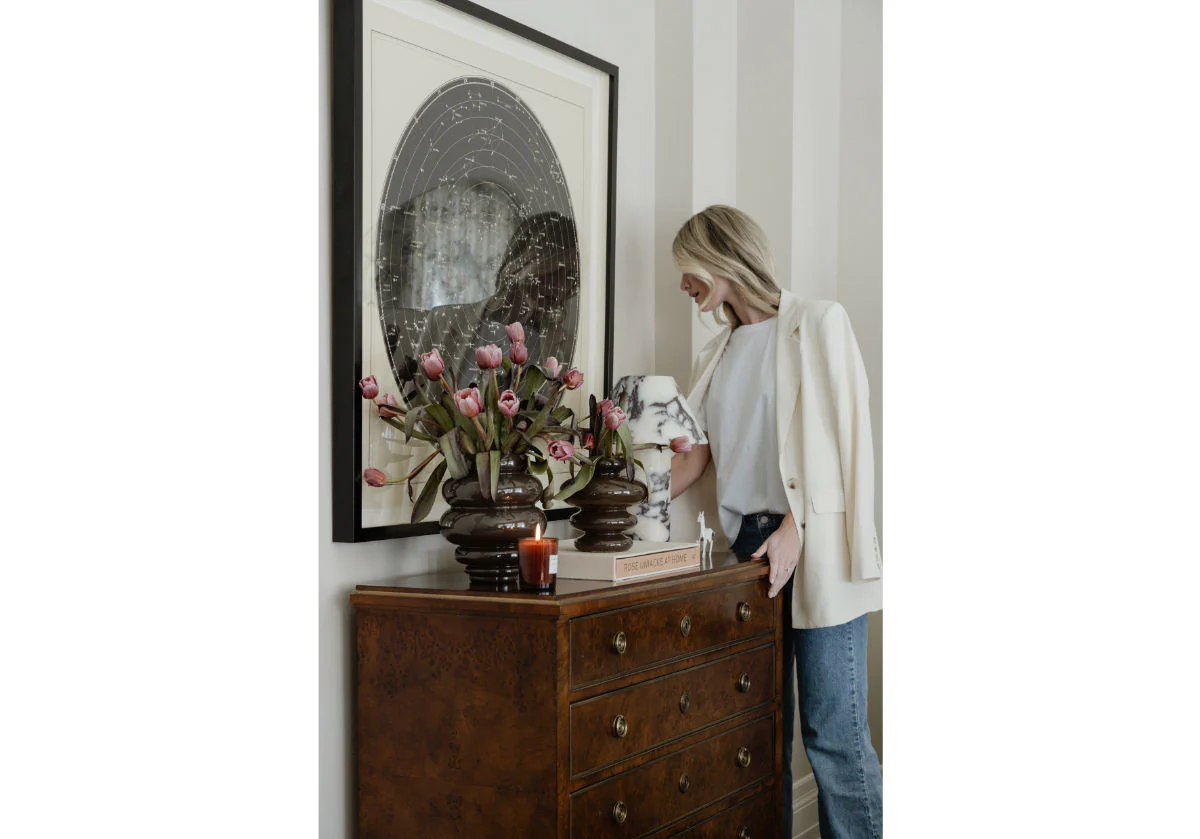 GLASS CHANNEL VASE | Cocoa - Image 9