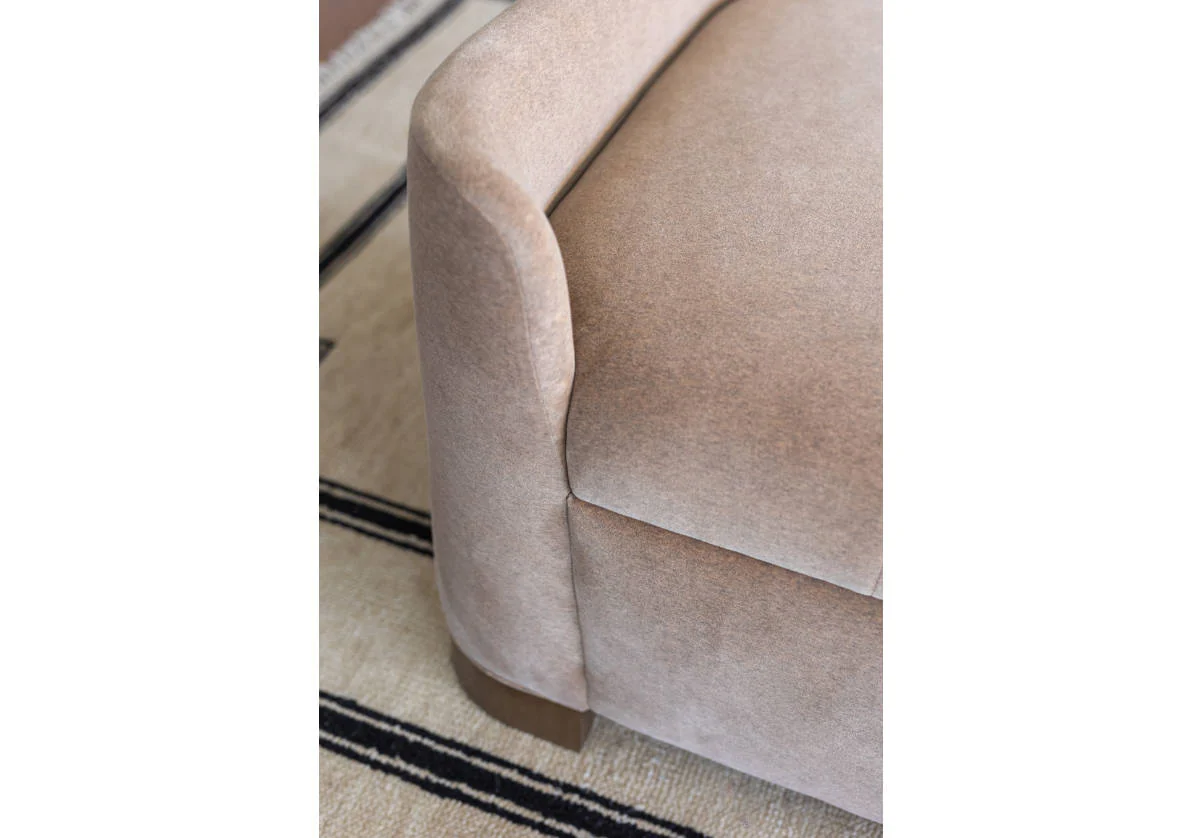 GWEN DAYBED | Fawn Velvet - Image 12