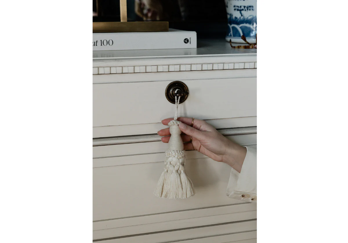 IVORY KEY TASSEL - Image 7