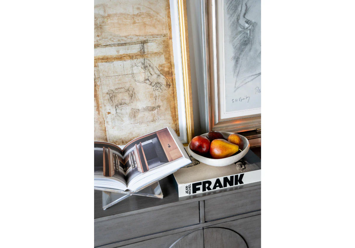 LUCITE GALERIE BOOK DISPLAY | Clear - Image 8