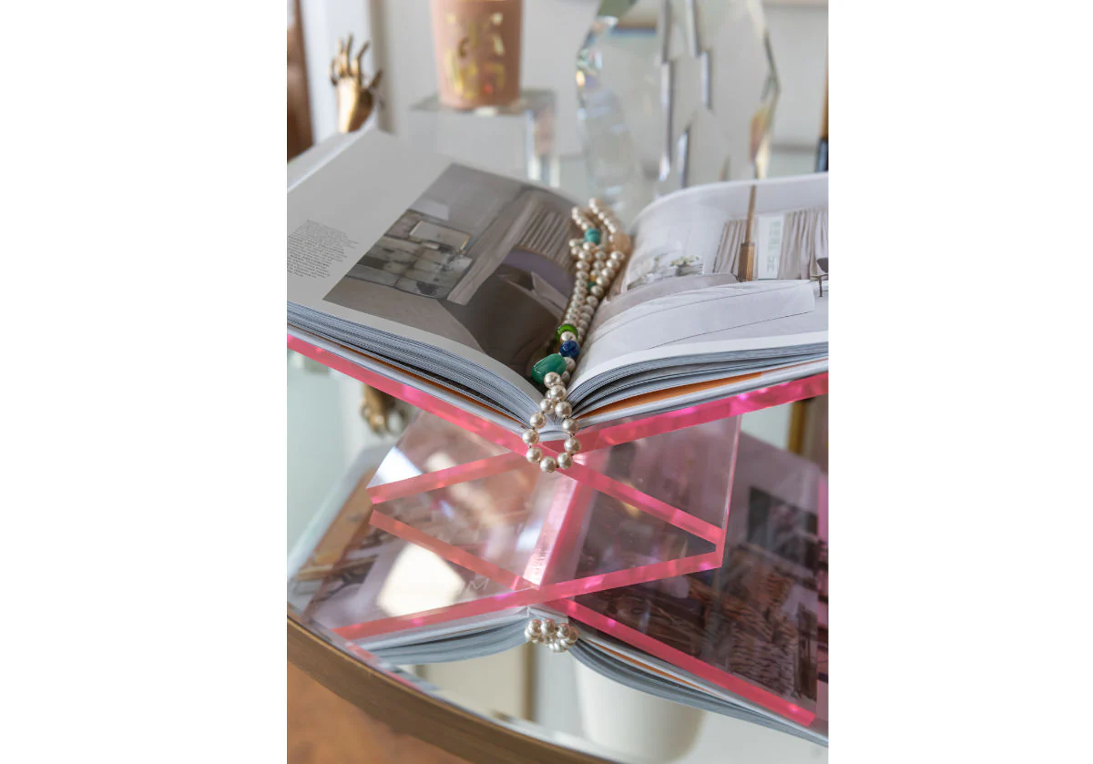 LUCITE GALERIE BOOK DISPLAY | Blush - Image 2