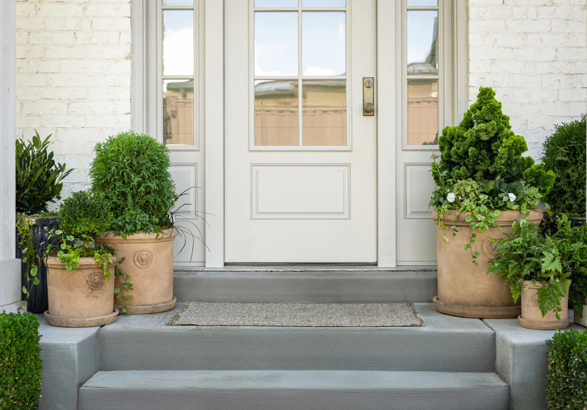TERRACOTTA LION PLANTERS - Image 2