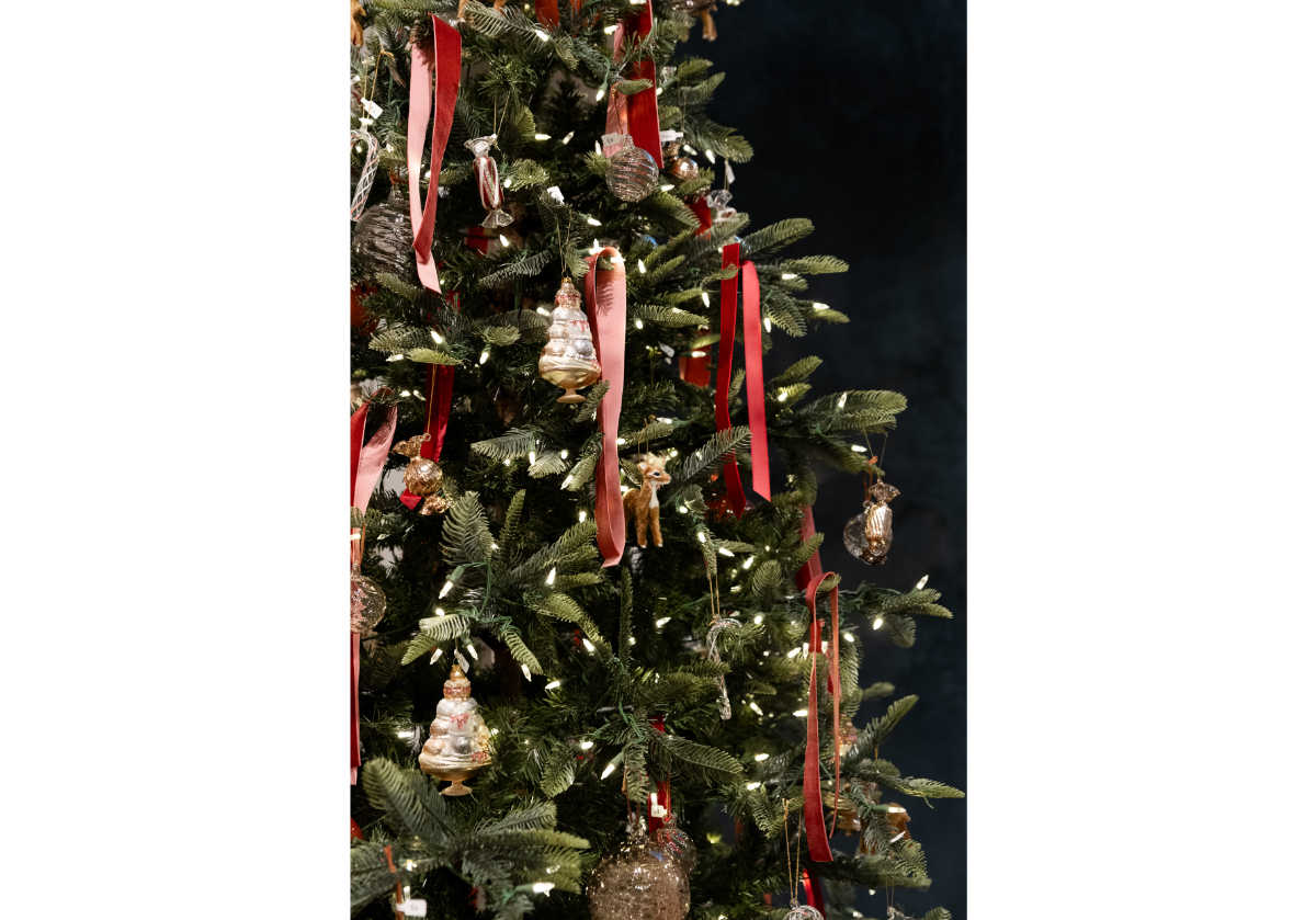 SCARLET VELVET RIBBON - Image 10