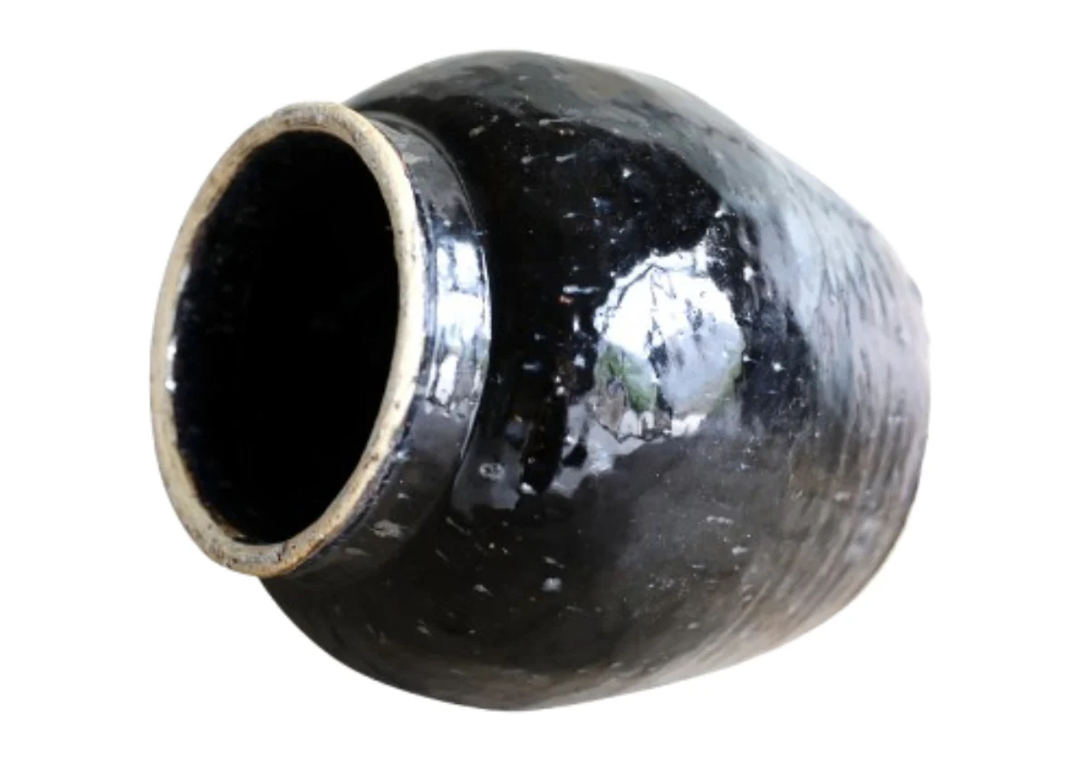 VINTAGE OIL POT WITH BLACK GLAZE - Image 2